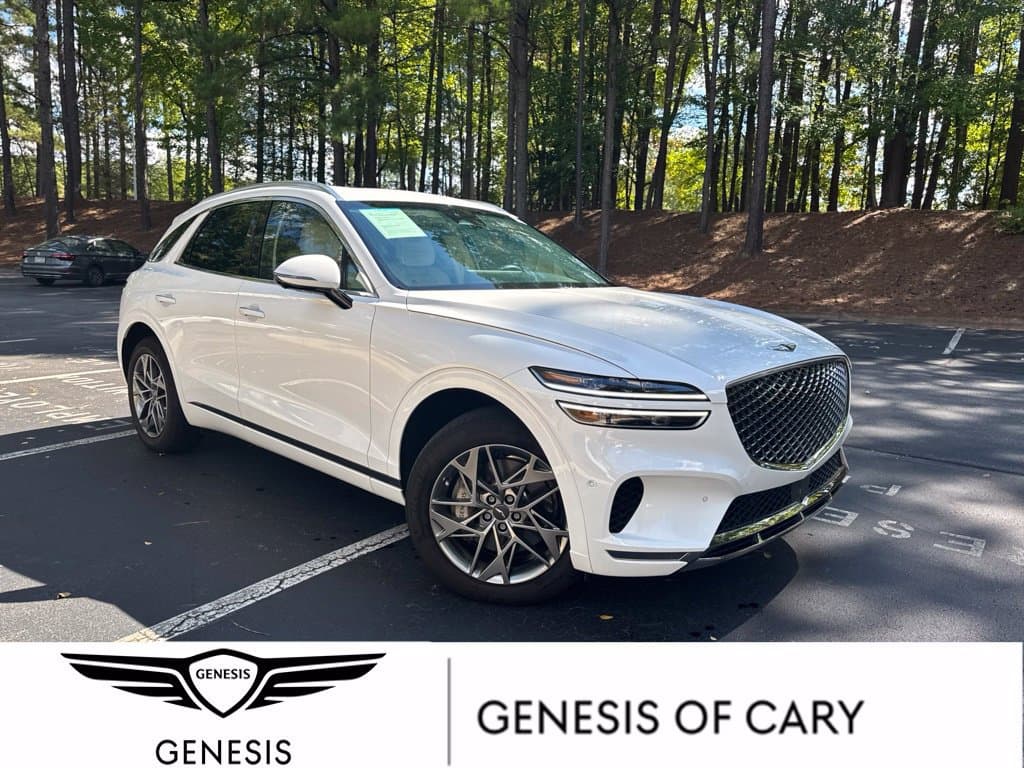 2023 Genesis GV70 2.5T — photo 1 of 32