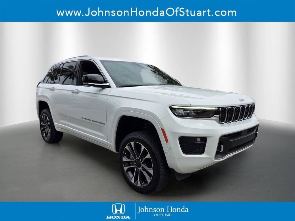 2023 Jeep Grand Cherokee Overland — photo 1 of 33
