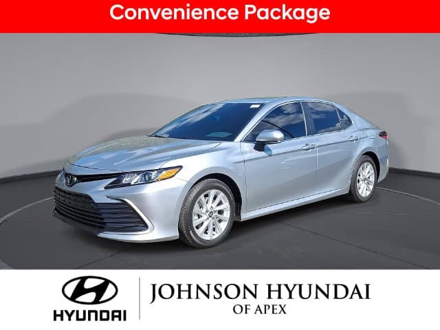 2024 Toyota Camry LE — photo 1 of 32