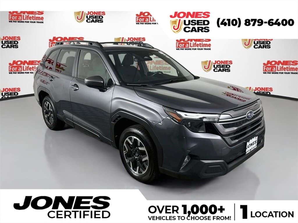2025 Subaru Forester Premium — photo 1 of 38