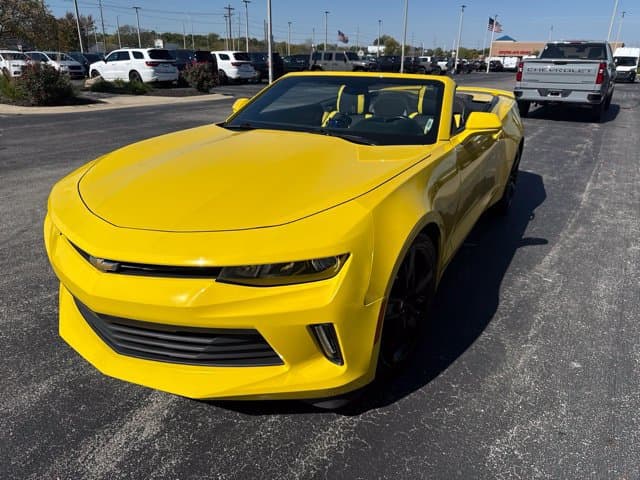 2017 Chevrolet Camaro 1LT — photo 1 of 5