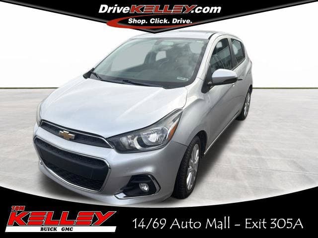 2018 Chevrolet Spark LT — photo 1 of 17