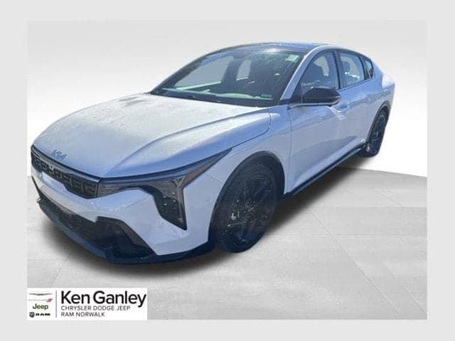 2025 Kia K4 GT-Line Turbo — photo 1 of 42