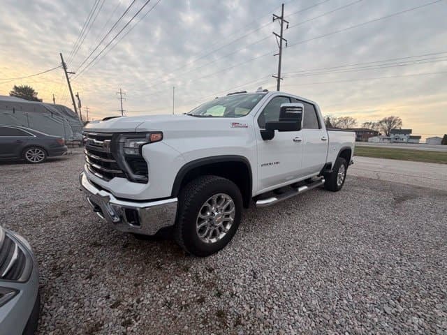 2025 Chevrolet Silverado 2500HD LTZ — photo 1 of 18