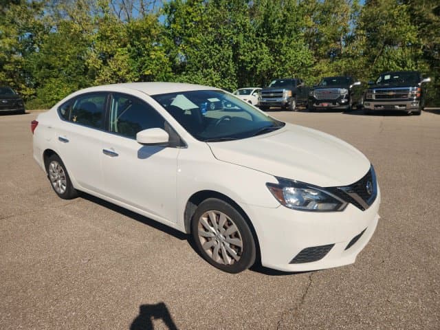 2019 Nissan Sentra S — photo 1 of 16