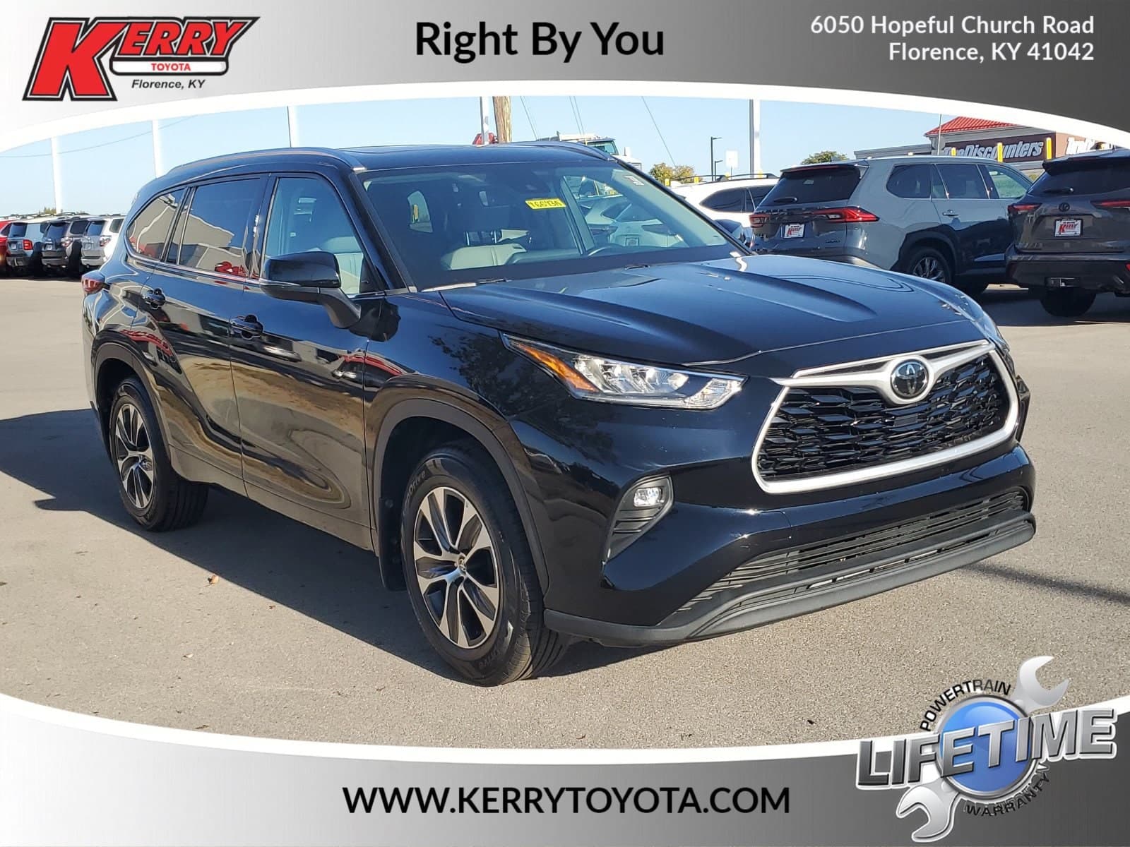 2020 Toyota Highlander XLE — photo 1 of 33