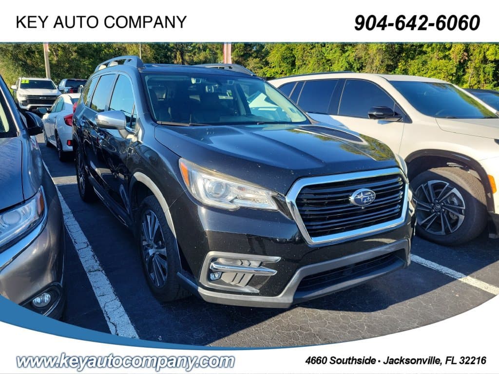 2022 Subaru Ascent Touring — photo 1 of 4
