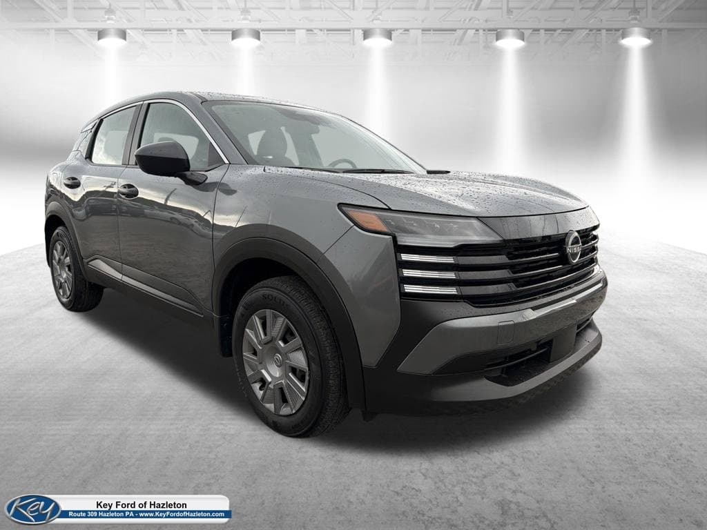2025 Nissan Kicks S — photo 1 of 29