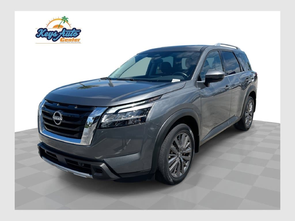 2024 Nissan Pathfinder SL — photo 1 of 35