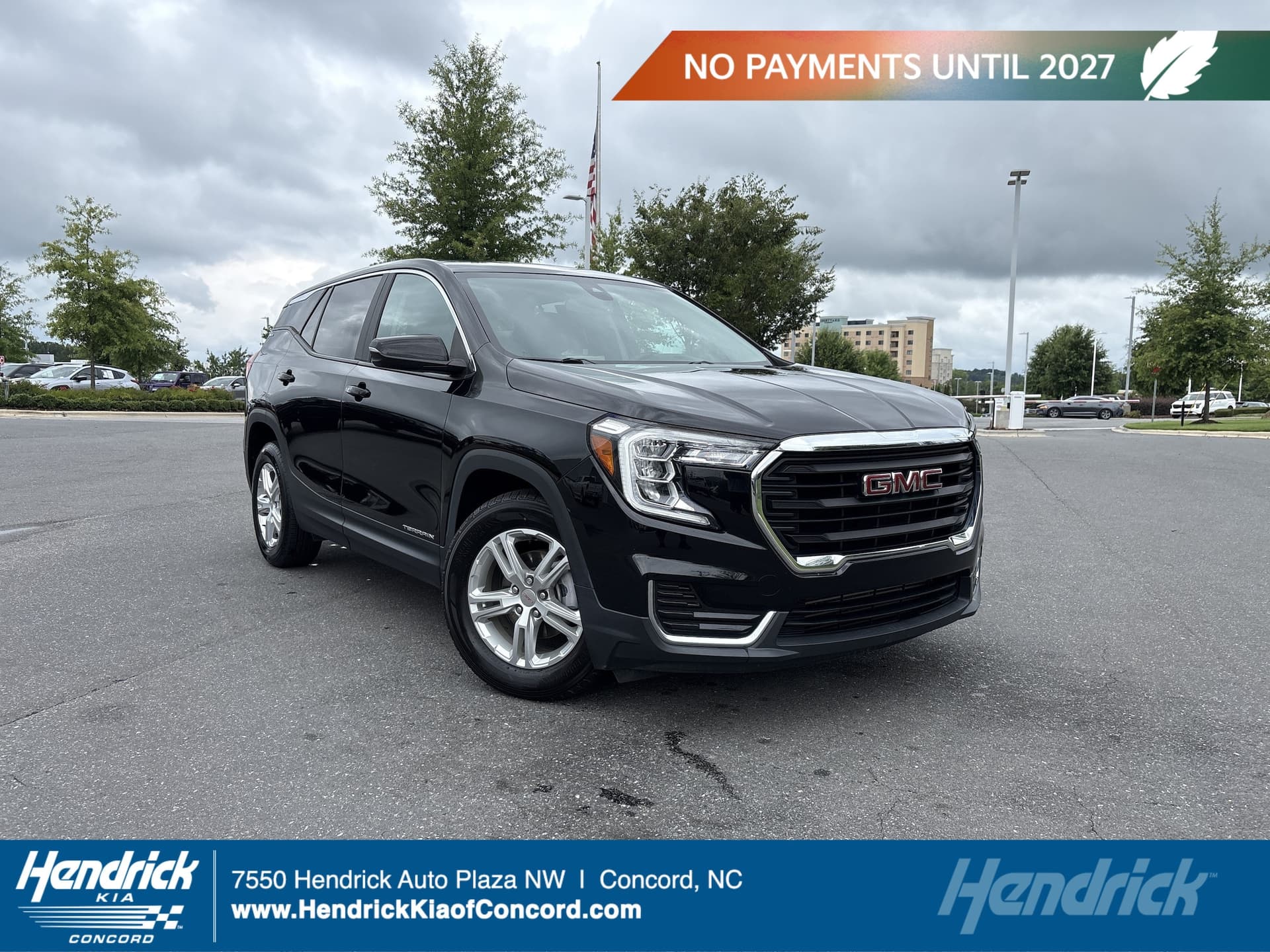 2022 GMC Terrain SLE — photo 1 of 37