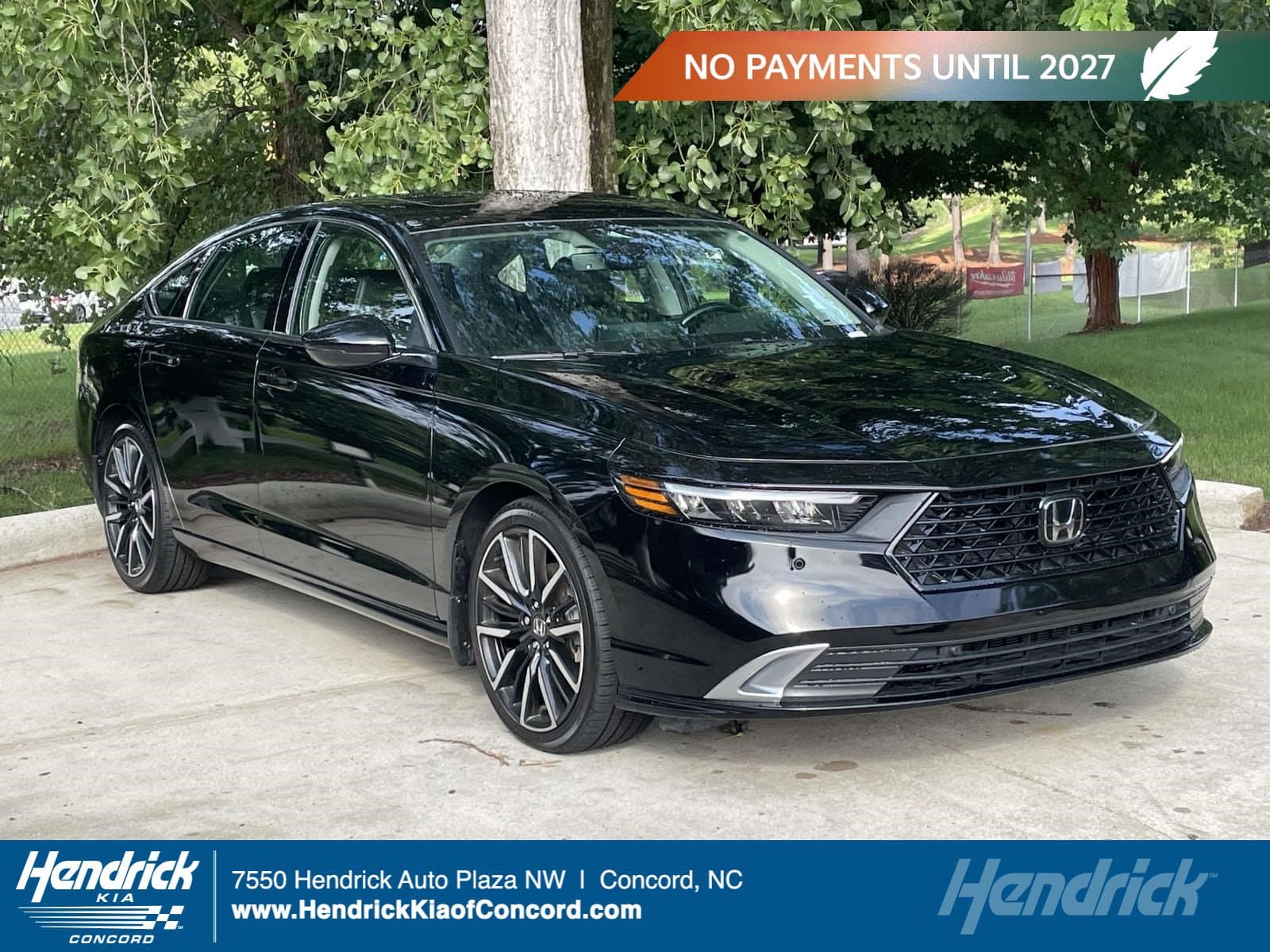 2023 Honda Accord Hybrid Touring — photo 1 of 35