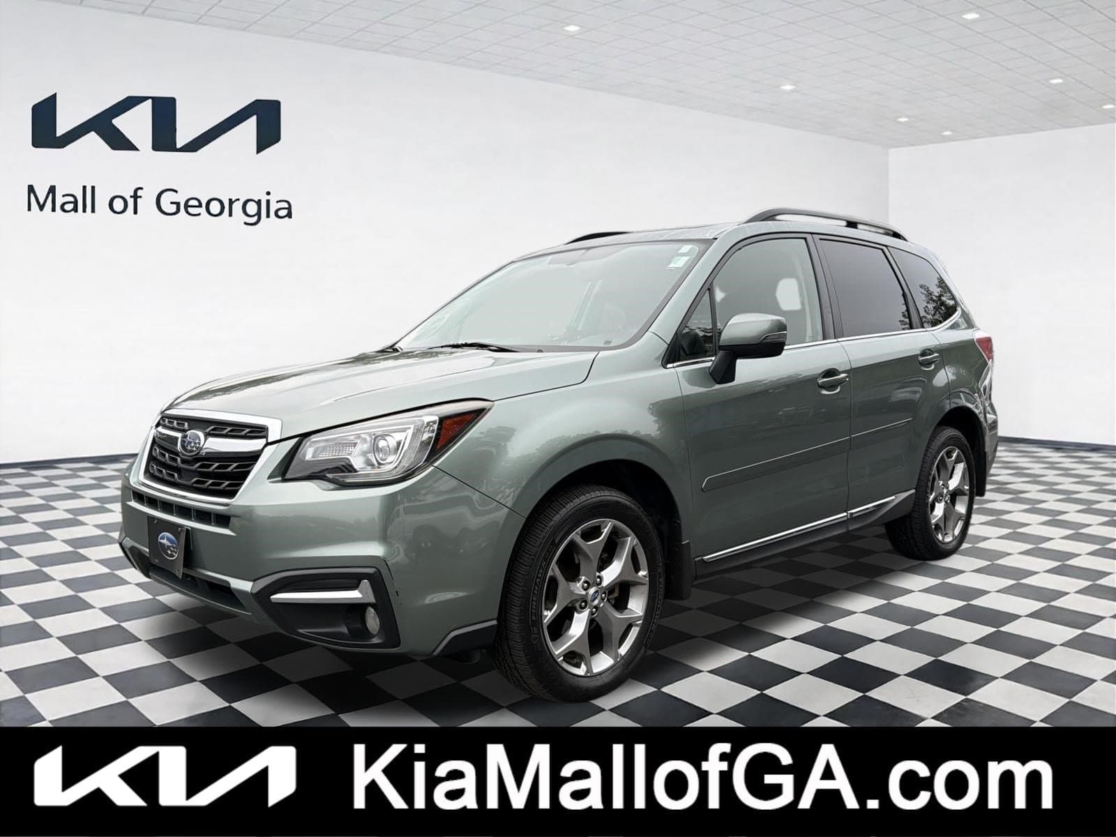2017 Subaru Forester Base — photo 1 of 10