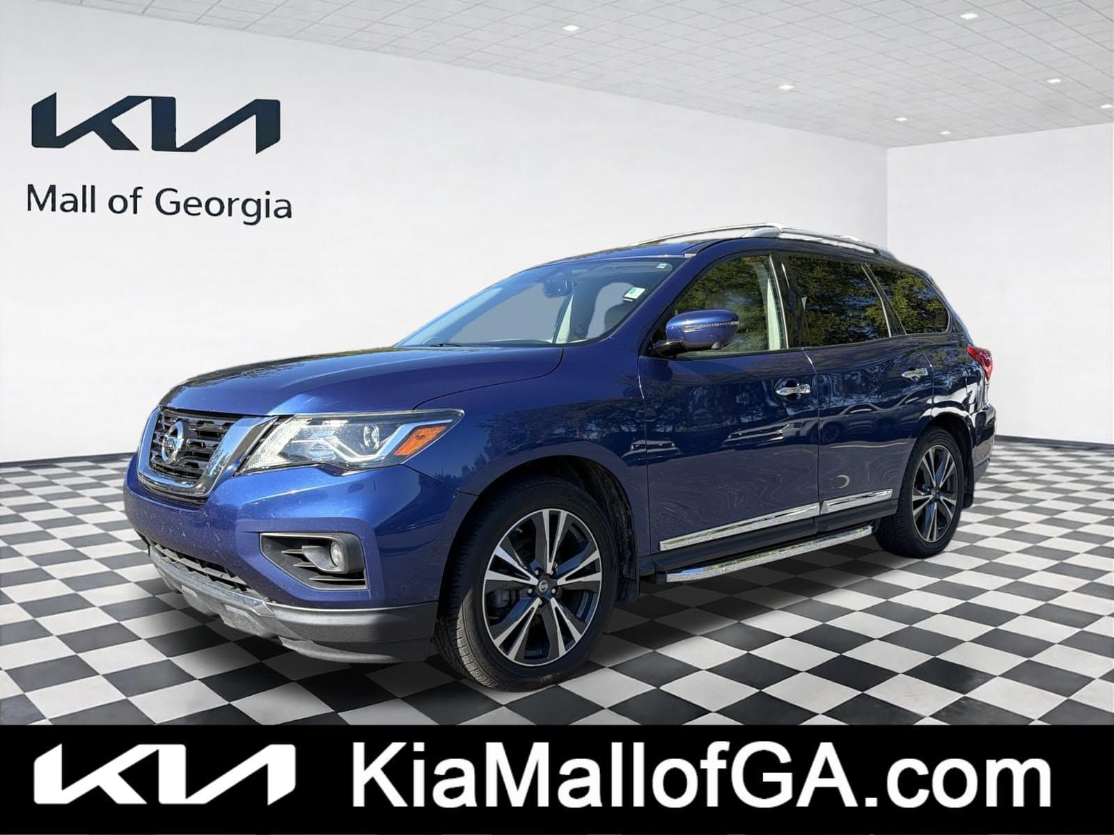 2018 Nissan Pathfinder Platinum — photo 1 of 10