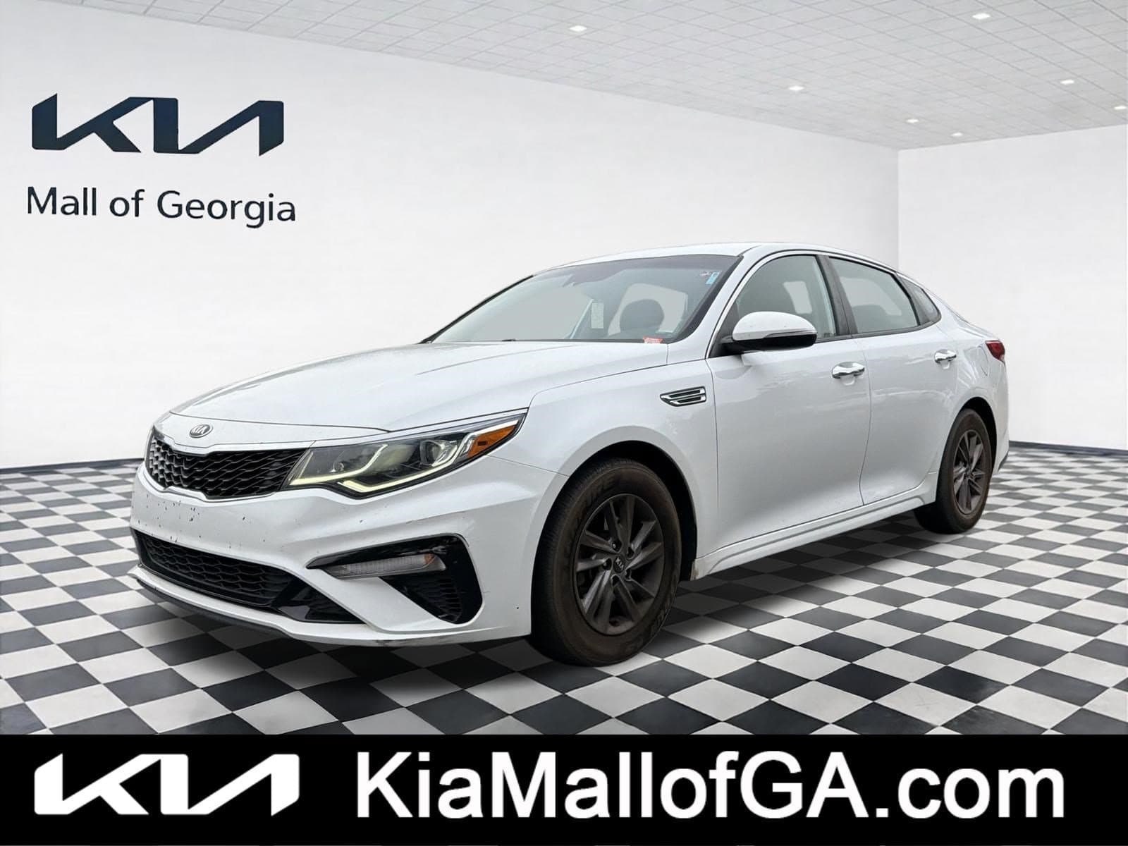 2020 Kia Optima LX — photo 1 of 10