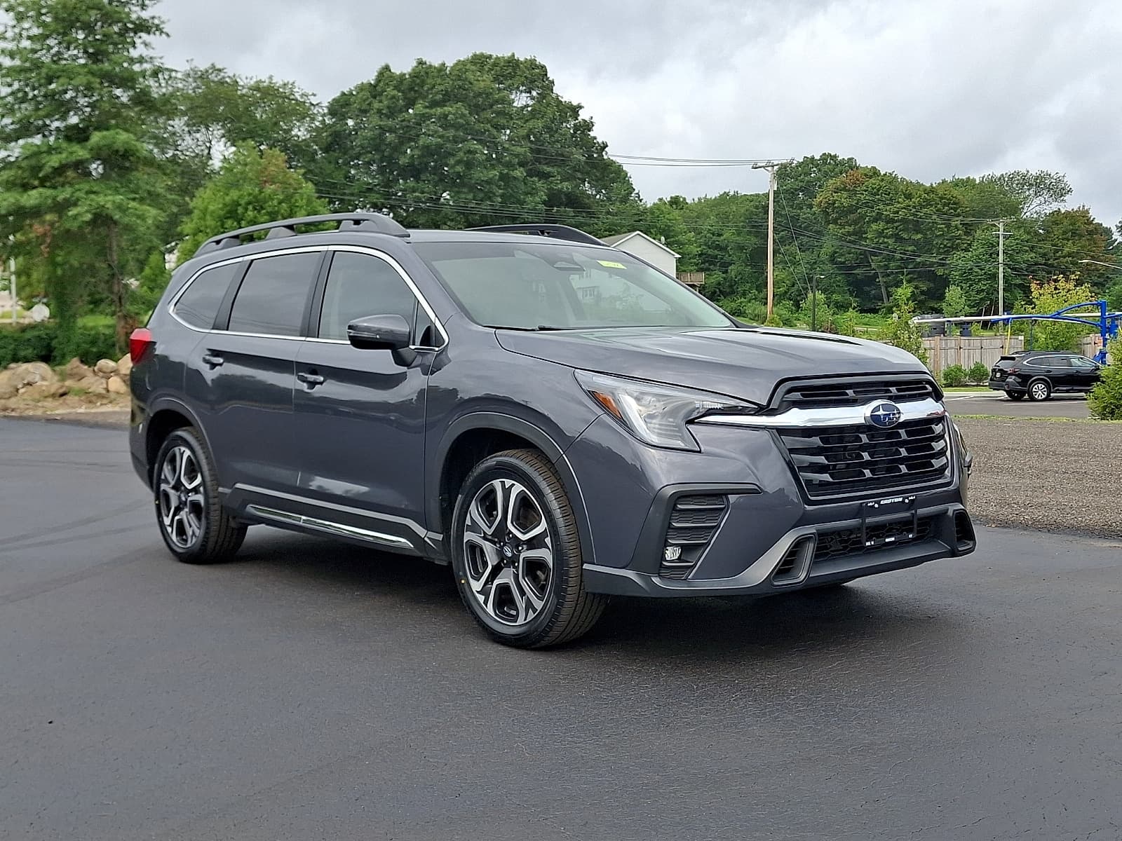 2023 Subaru Ascent Limited — photo 1 of 32