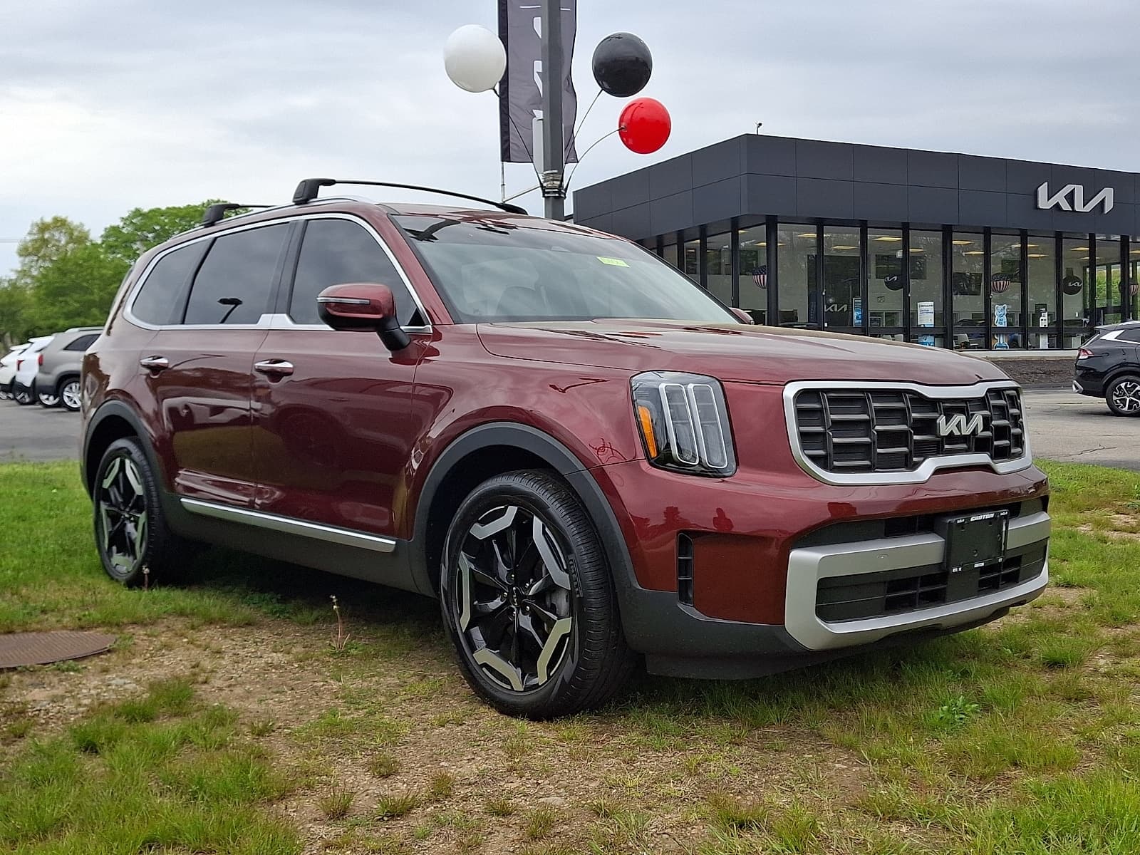 2023 Kia Telluride S — photo 1 of 31