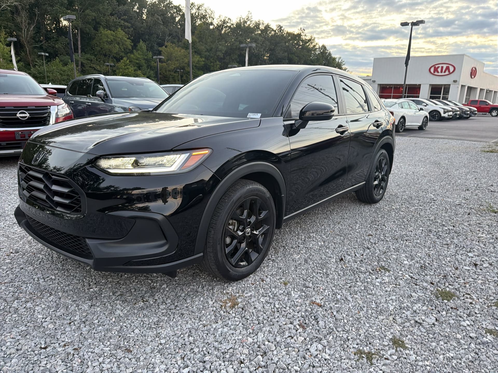2024 Honda HR-V Base — photo 1 of 29