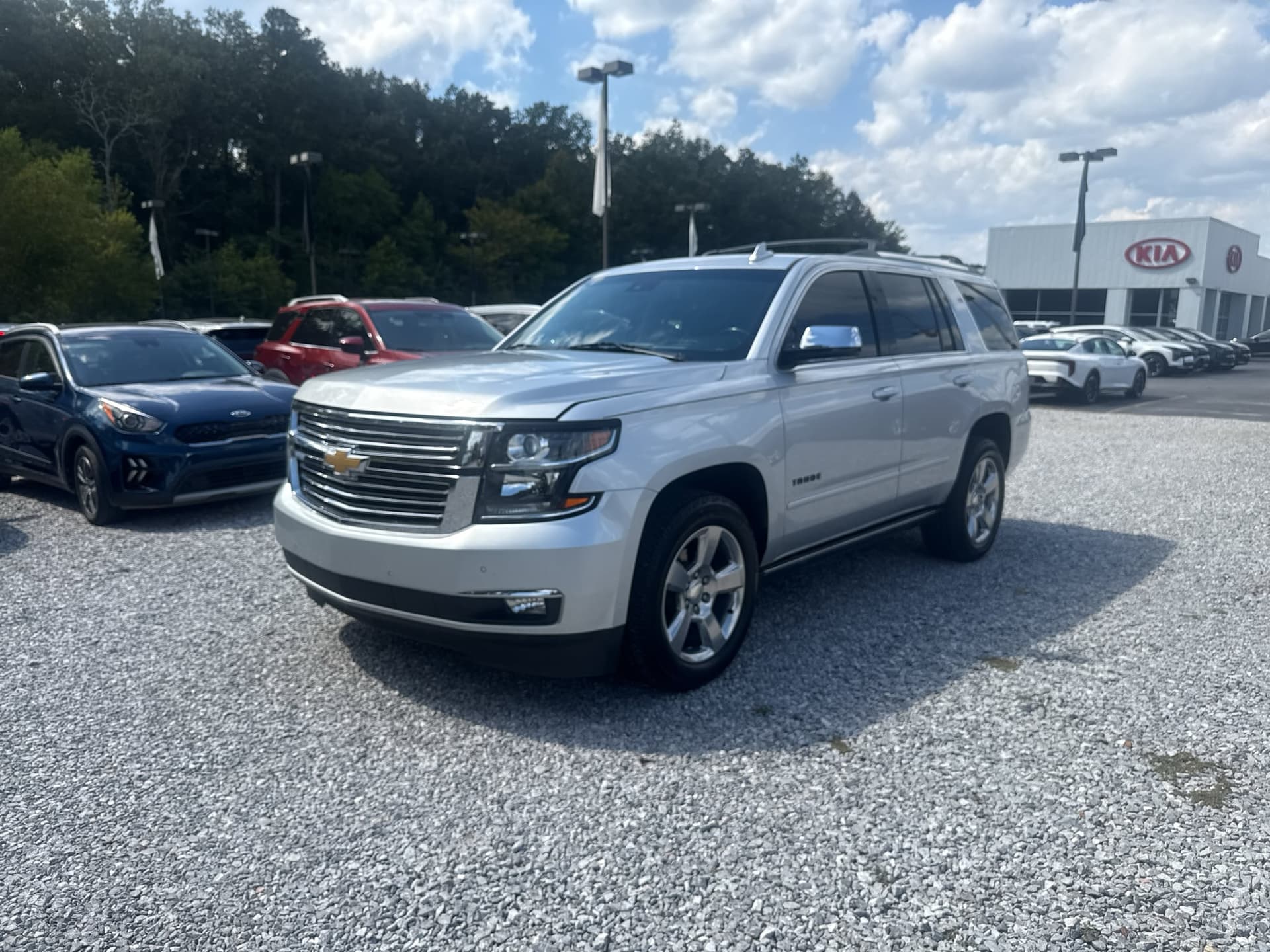 2020 Chevrolet Tahoe Premier — photo 1 of 29
