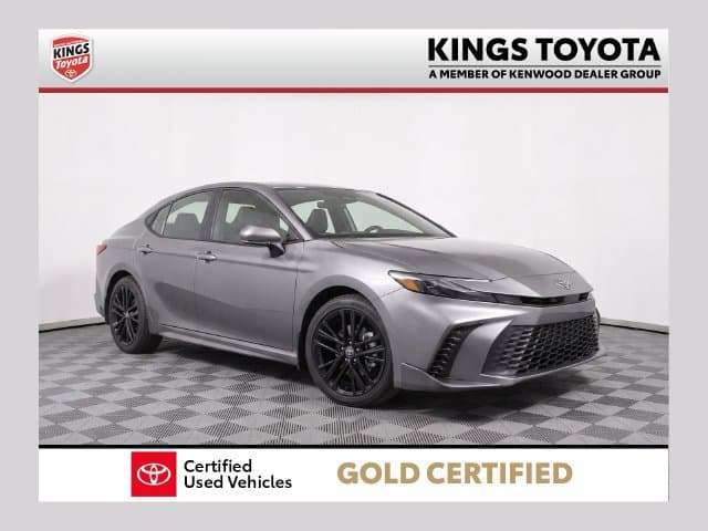2026 Toyota Camry SE — photo 1 of 11