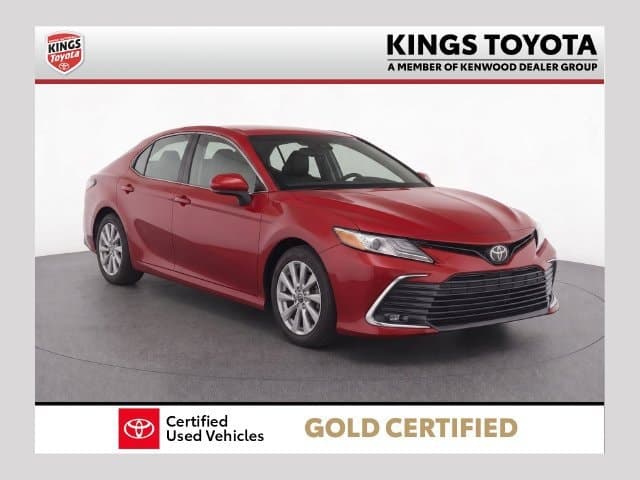2021 Toyota Camry LE — photo 1 of 24