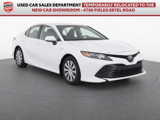2020 Toyota Camry Hybrid LE — photo 1 of 24