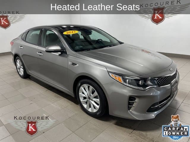 2017 Kia Optima EX — photo 1 of 40