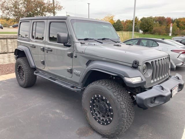 2019 Jeep Wrangler Unlimited Sport — photo 1 of 5