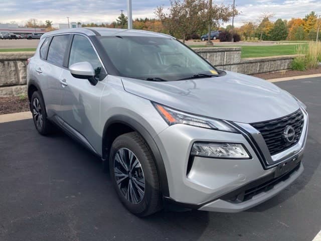2023 Nissan Rogue SV — photo 1 of 6