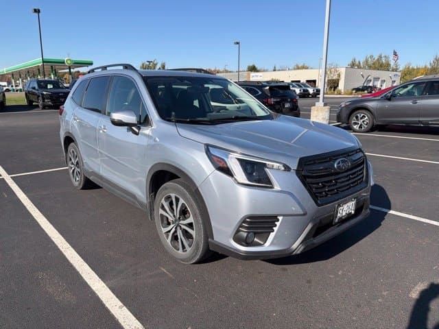 2023 Subaru Forester Limited — photo 1 of 8