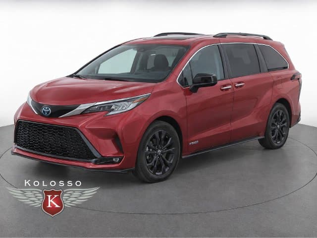 2021 Toyota Sienna XSE — photo 1 of 12