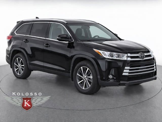 2018 Toyota Highlander Base — photo 1 of 15
