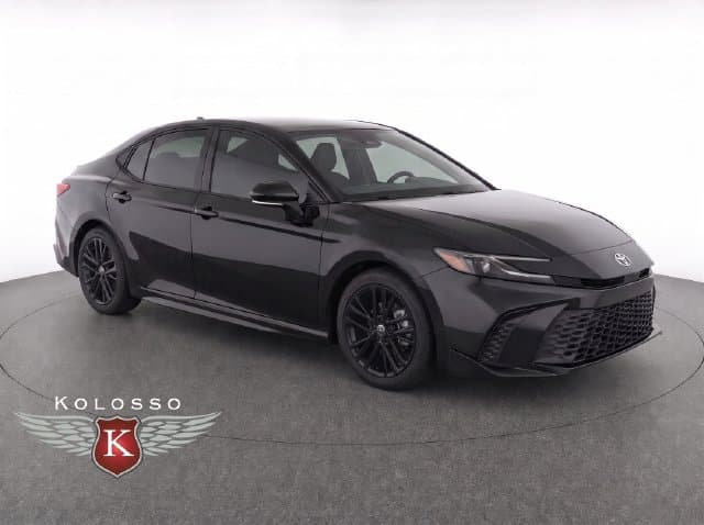 2026 Toyota Camry LE — photo 1 of 15