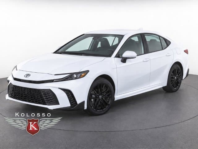 2024 Toyota Camry SE — photo 1 of 12