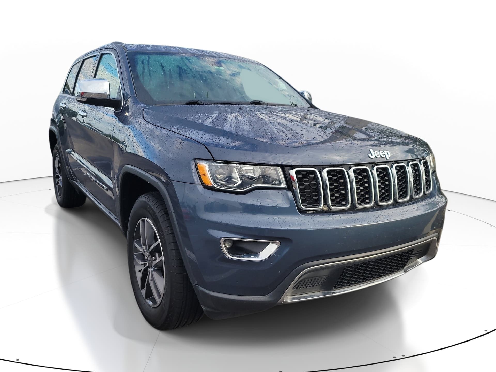 2019 Jeep Grand Cherokee Limited — photo 1 of 10