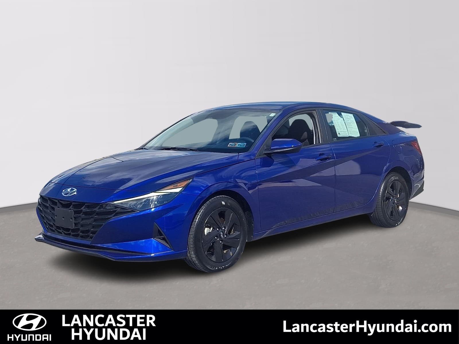 2023 Hyundai Elantra SEL — photo 1 of 31