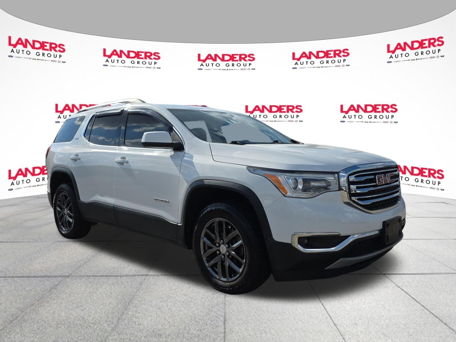 2019 GMC Acadia SLT — photo 1 of 28