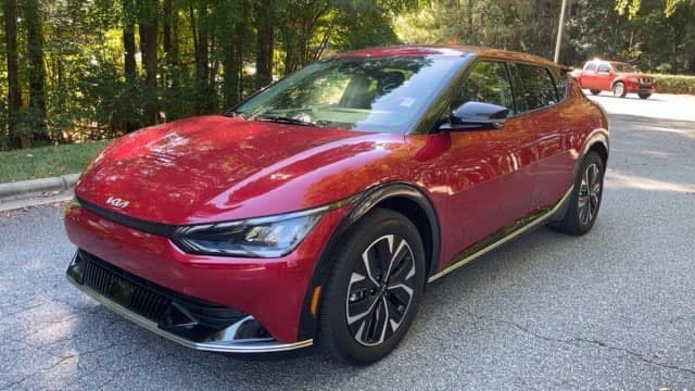 2024 Kia EV6 Wind — photo 1 of 13
