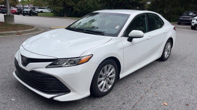 2019 Toyota Camry LE — photo 1 of 13