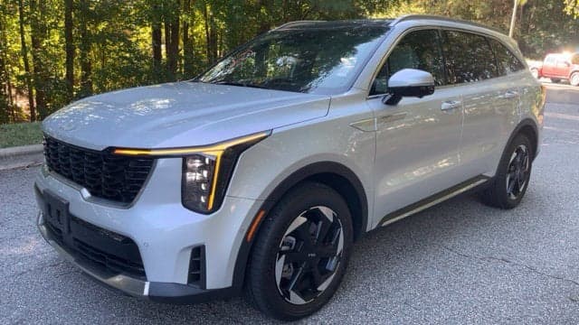 2025 Kia Sorento Hybrid SX Prestige — photo 1 of 13