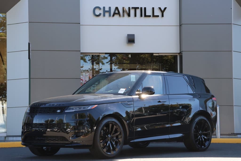 2027 Land Rover Range Rover Sport Dynamic SE — photo 1 of 33