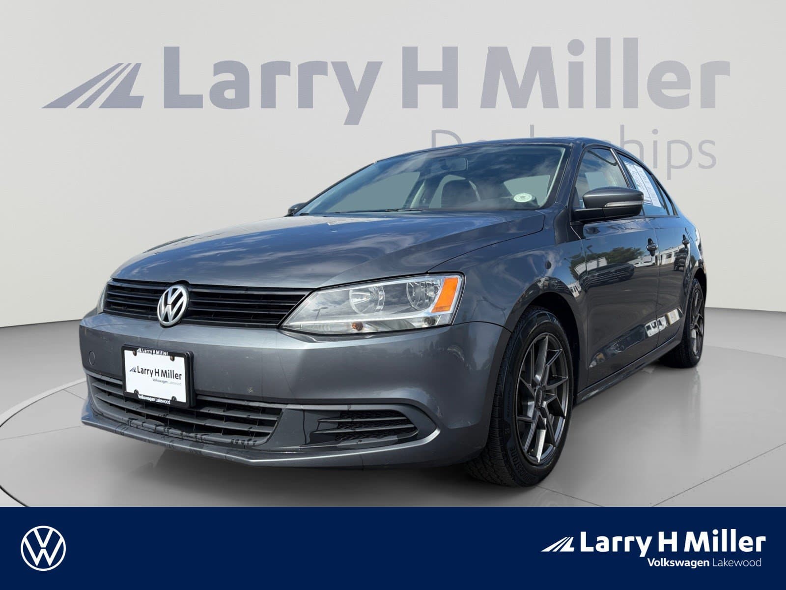2014 Volkswagen Jetta Sedan SE — photo 1 of 35