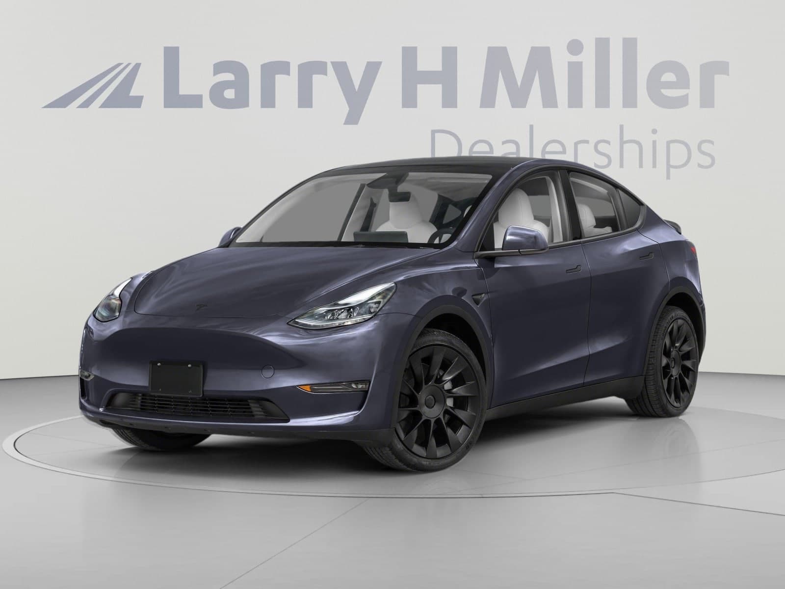 2024 Tesla Model Y Long Range — photo 1 of 13