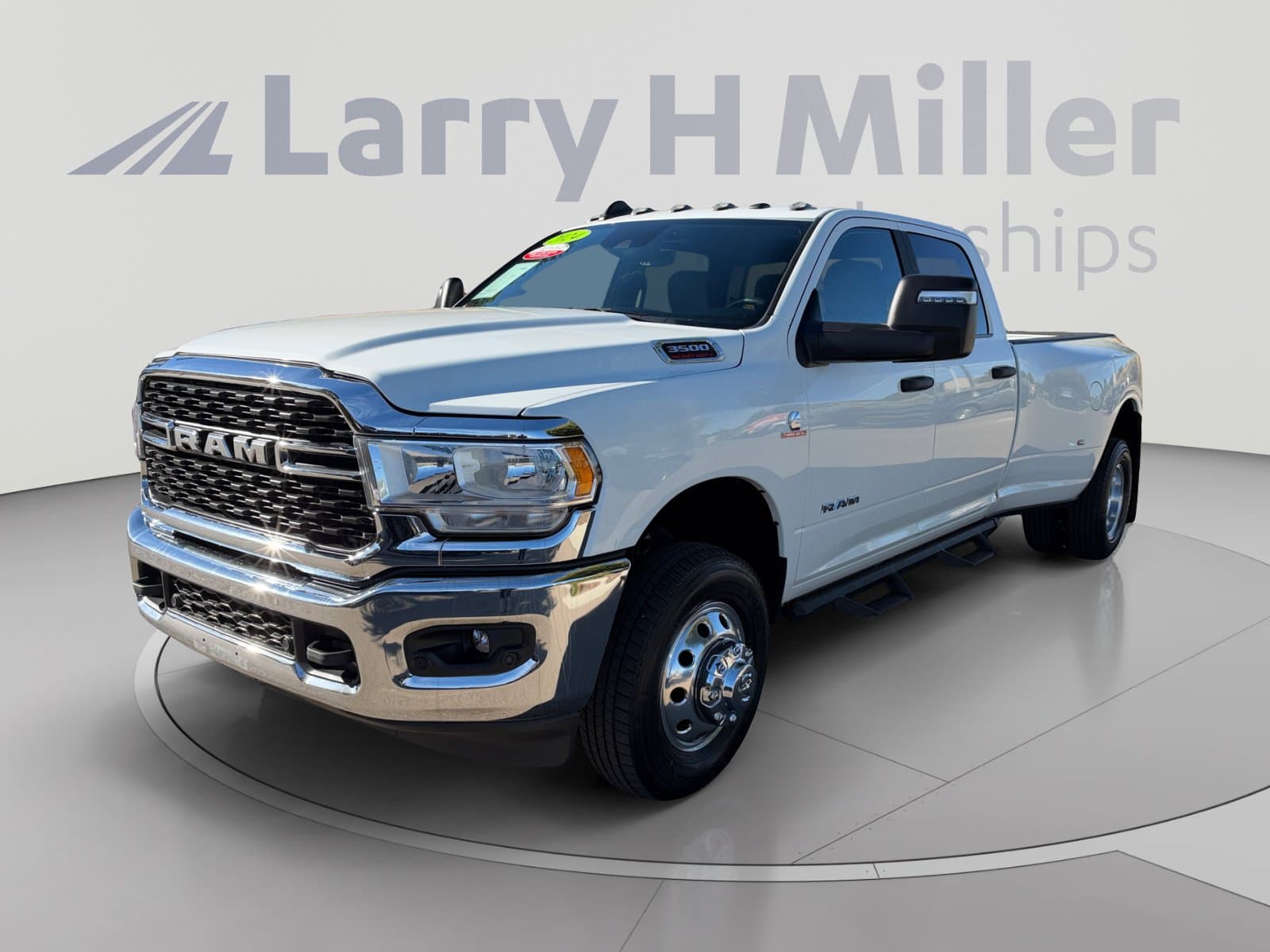 2024 RAM 3500 Big Horn — photo 1 of 35