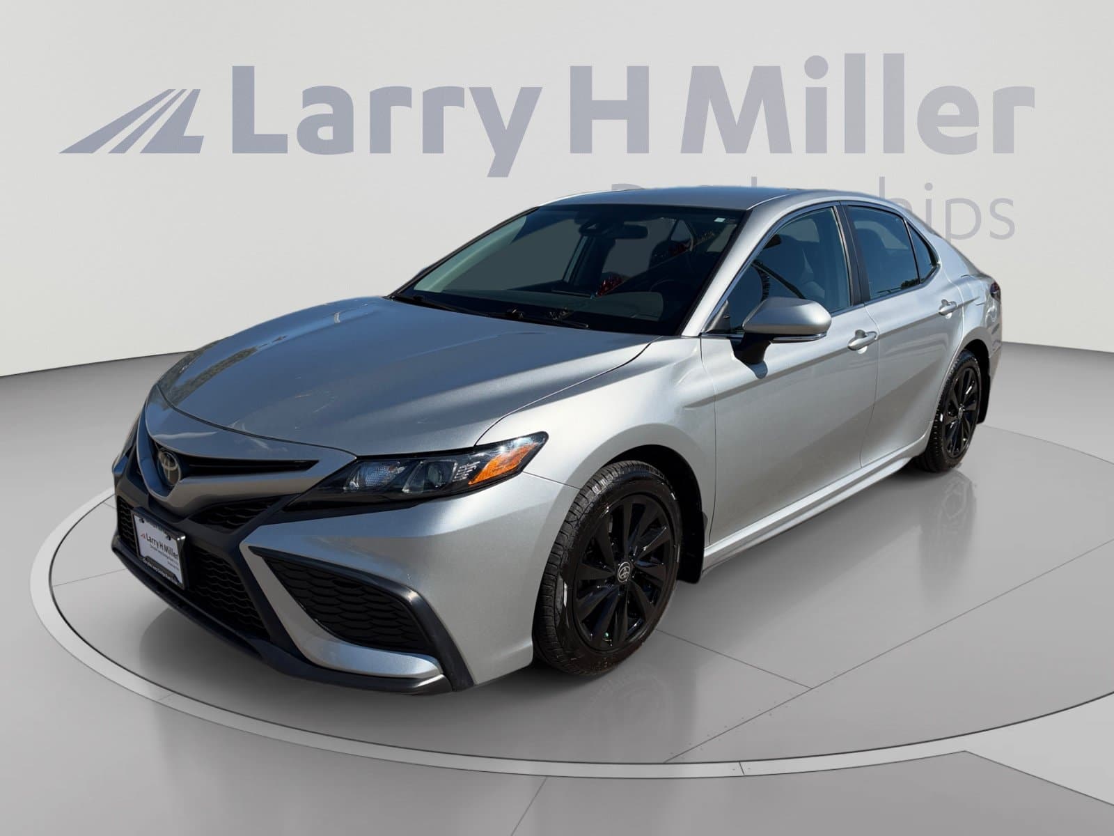 2023 Toyota Camry SE — photo 1 of 35