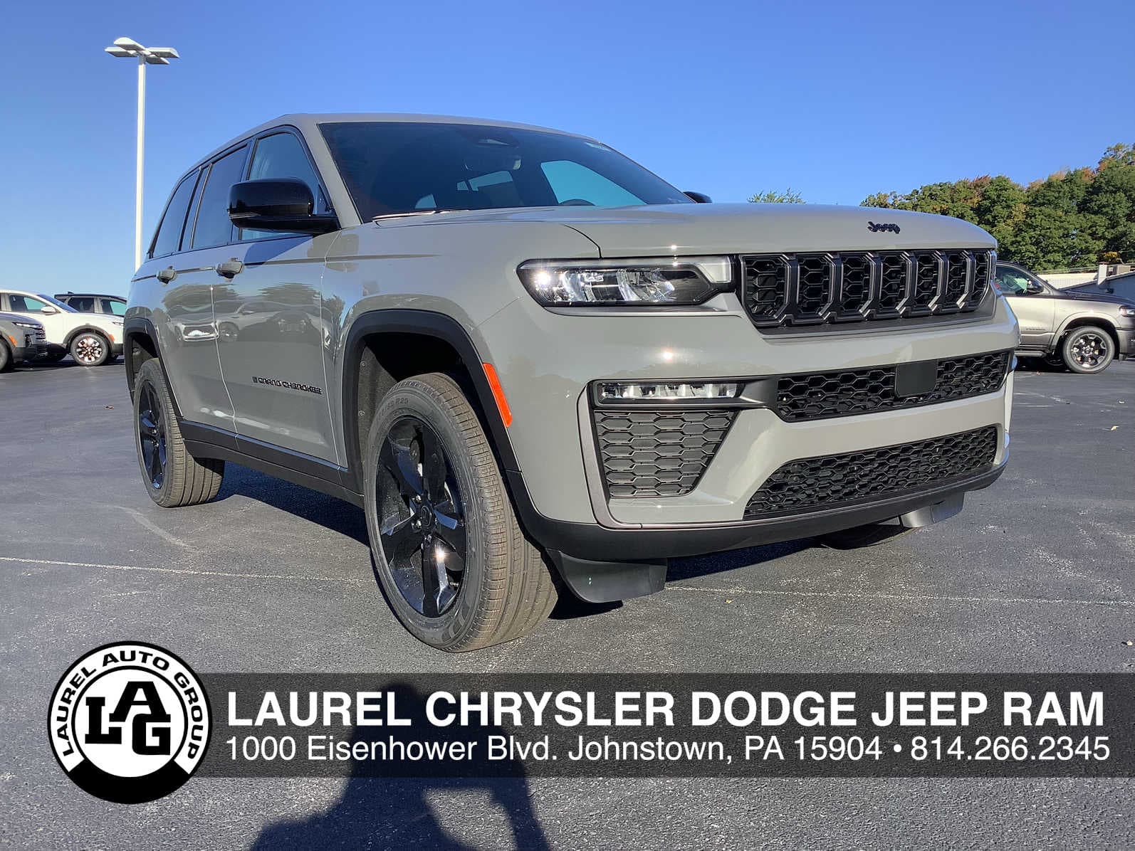 2027 Jeep Grand Cherokee Limited — photo 1 of 30