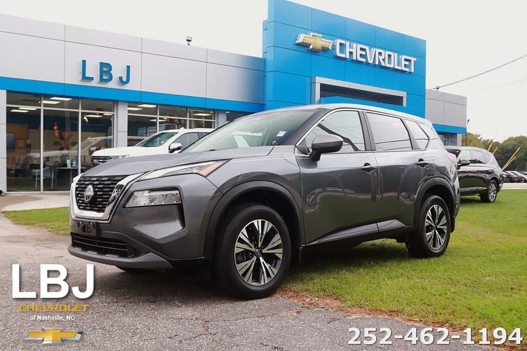 2023 Nissan Rogue SV — photo 1 of 27