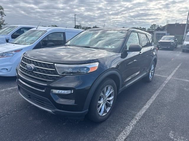 2020 Ford Explorer XLT — photo 1 of 9