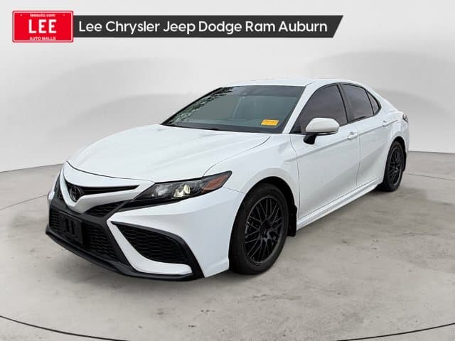 2023 Toyota Camry SE — photo 1 of 7