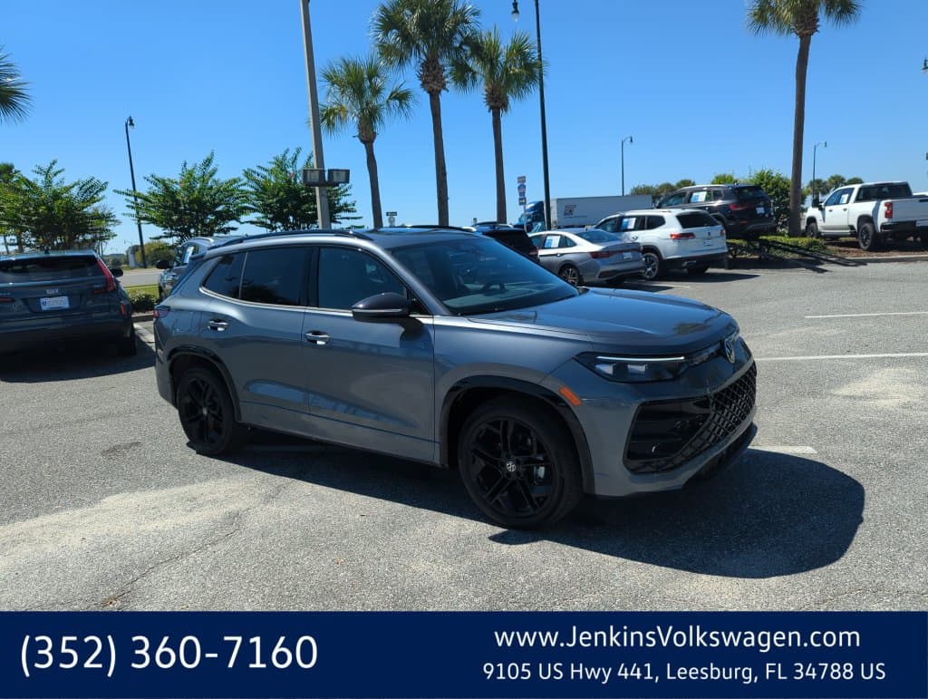 2026 Volkswagen Tiguan SE R-Line Black — photo 1 of 48