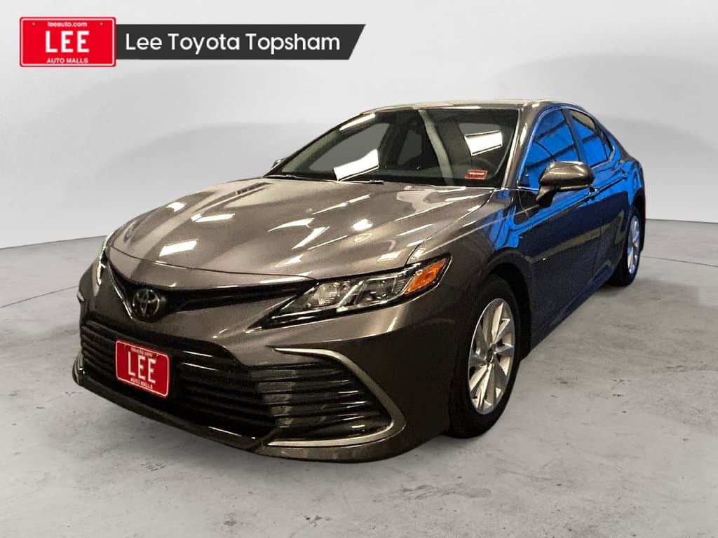 2024 Toyota Camry LE — photo 1 of 24